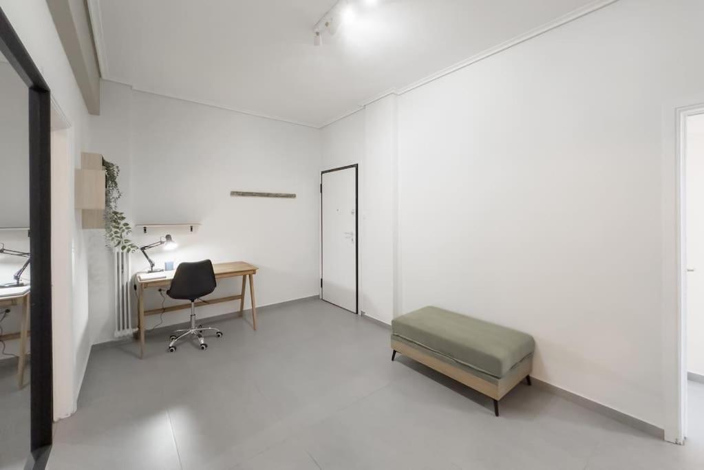 Spacious Urban Apt In The Heart Of Athens Exterior photo